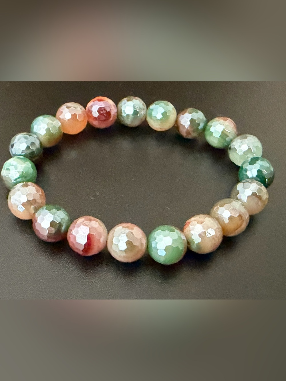 MULTI- COLOR FACETED AGATE BEADED STRETCH BRACELET